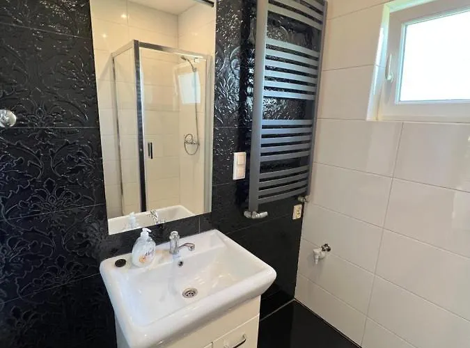 Dande Апартаменты